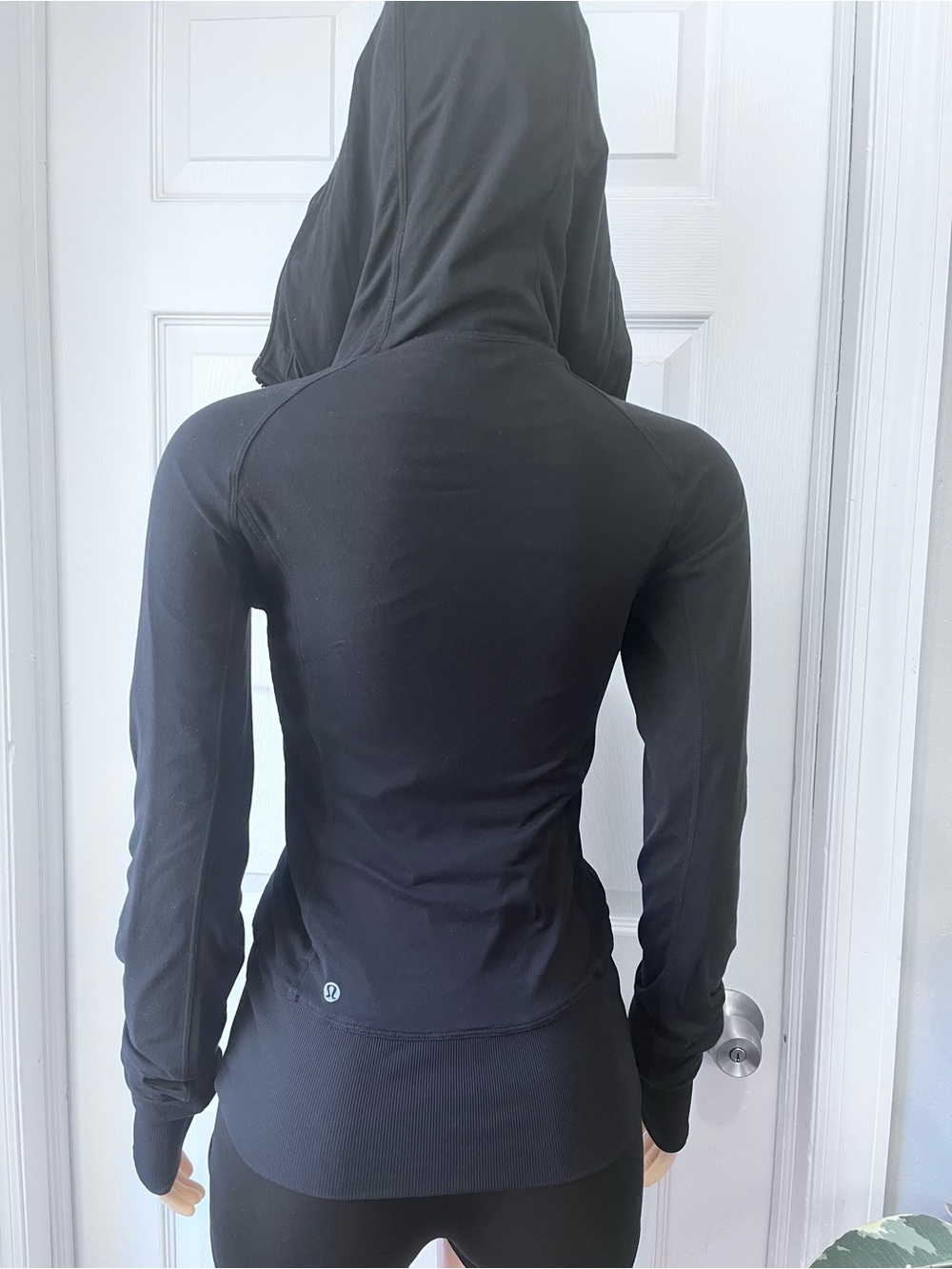 lululemon athletica Reversible Black Full-Zip Hooded Jacket - Picture 4 of 12